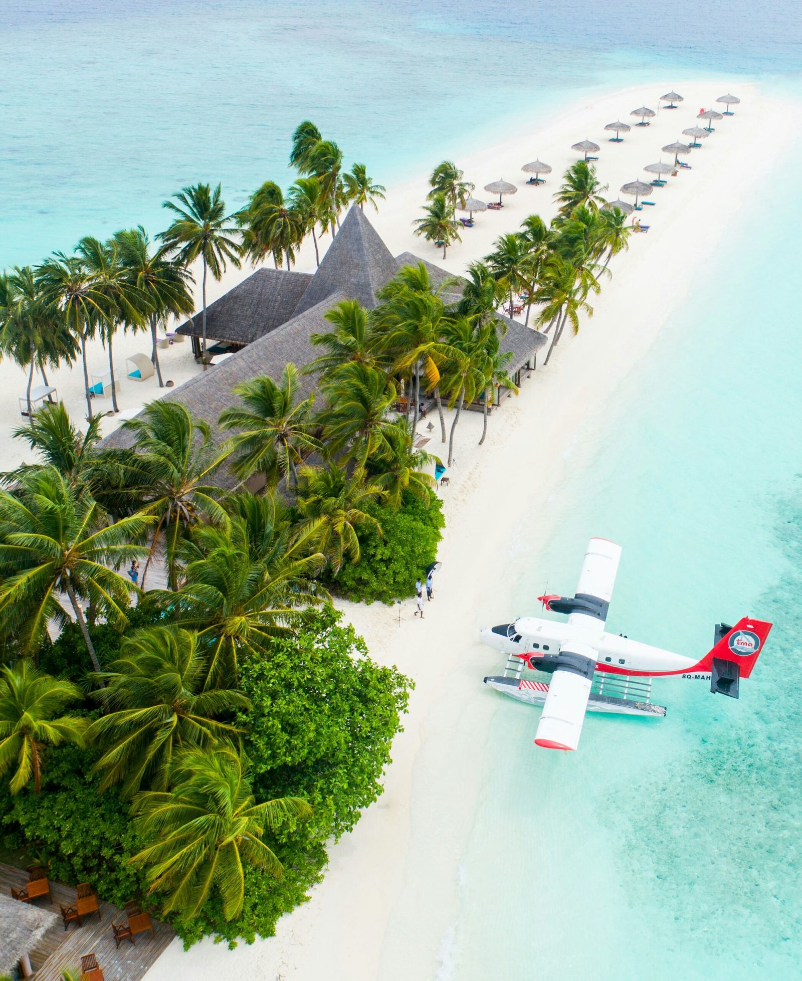 Discovering the Maldives: A Tropical Paradise for Nature Lovers and Luxury Seekers